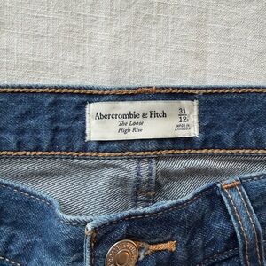 Abercrombie & Fitch The Loose High Rise Jeans in Blue